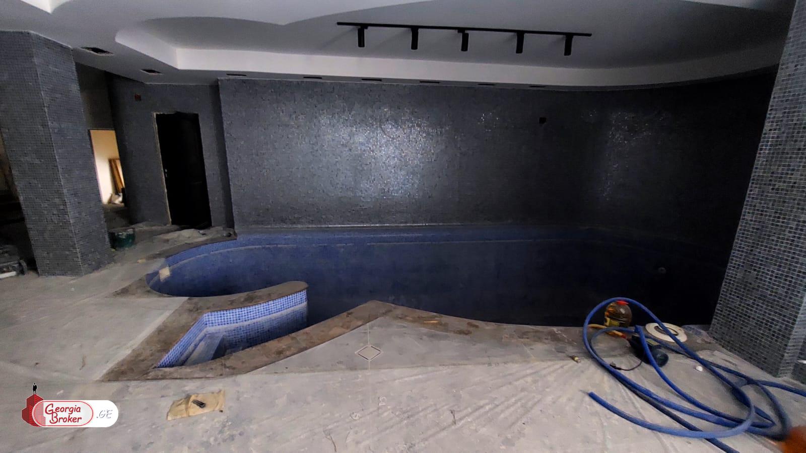 ქირავდება  ახალი  გარემონტებული  4სართულიანი  შენობა  წყნეთში